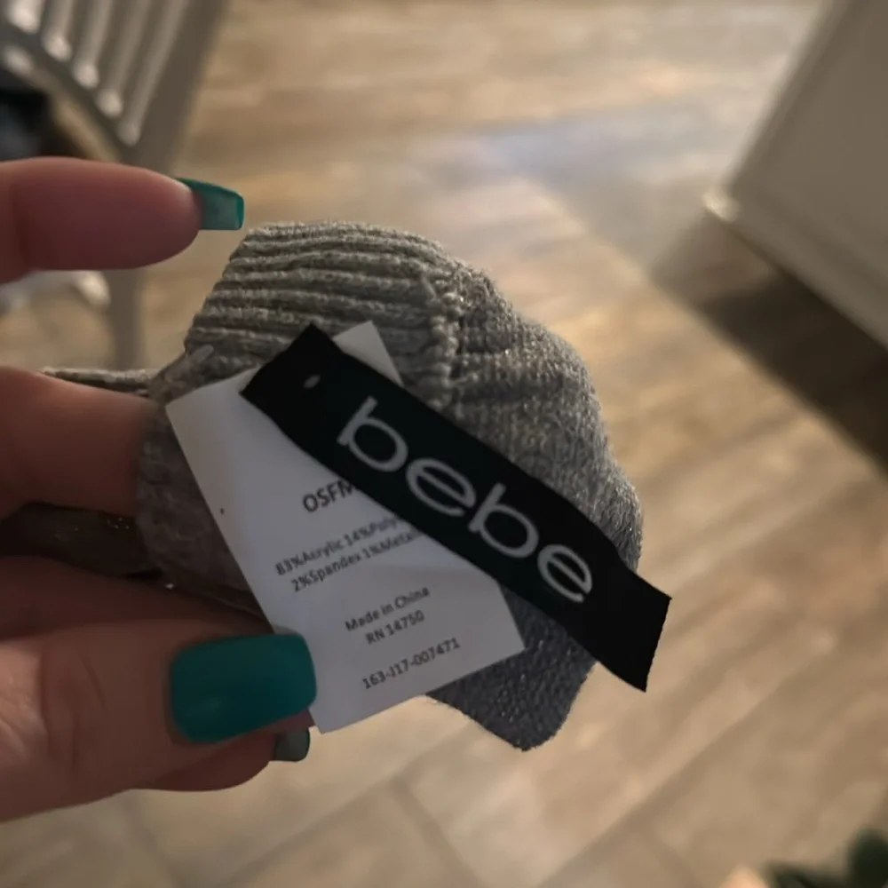 Bebe silver gloves NWOT